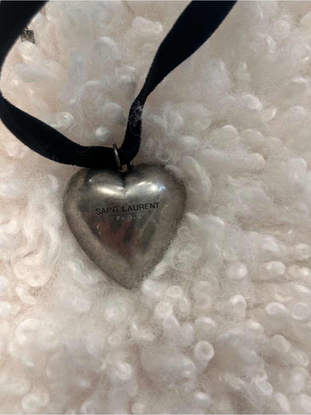 ⭐️Saint Laurent⭐️Silver oversized Heart Pendant Necklace/choker in Black - Picture 7 of 7